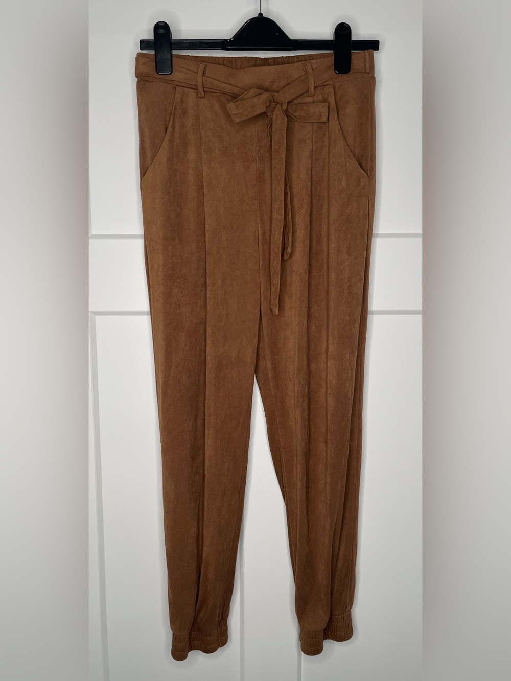 Francesca’s Collections Suede Like Joggers Size Medium